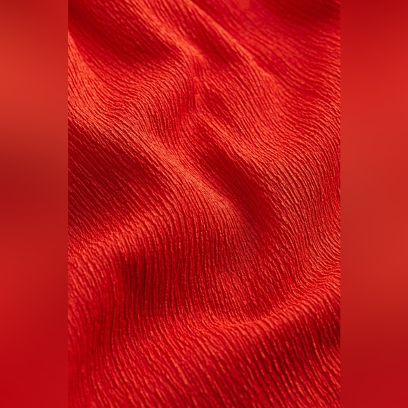 ◾️3/$25 H&M Tie Shoulder Strap Smocked MIDI Dress - Picture 3 of 13